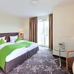 Wurttemberger Hof Hotel 4*
