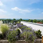 Wurttemberger Hof Hotel 4*