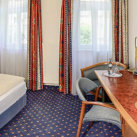 Ξενοδοχείο Wuerttemberger Hof 4*