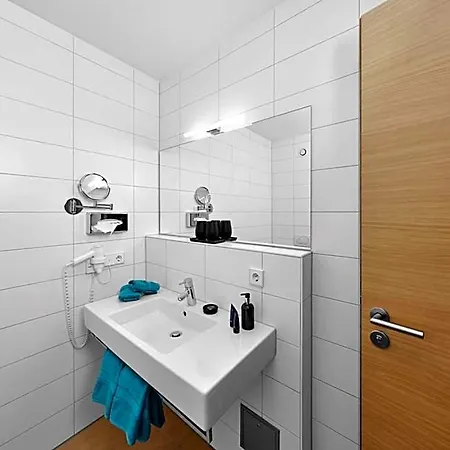 Wurttemberger Hof Hotel 4*